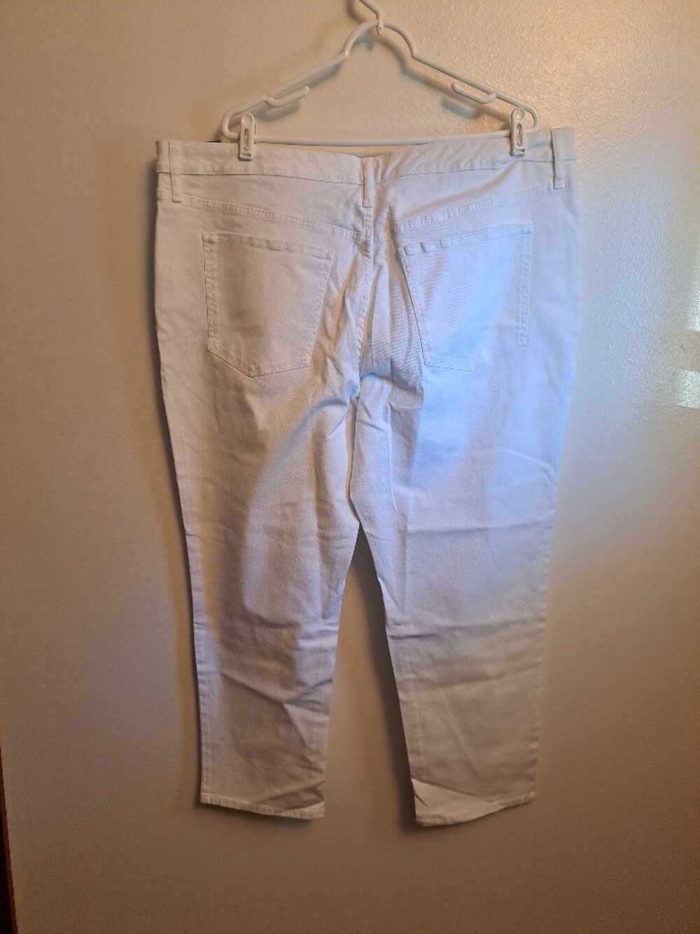 NWT Terra & Sky brand women's white denim straight-leg jeans with preppy style. - Picture 5 of 10